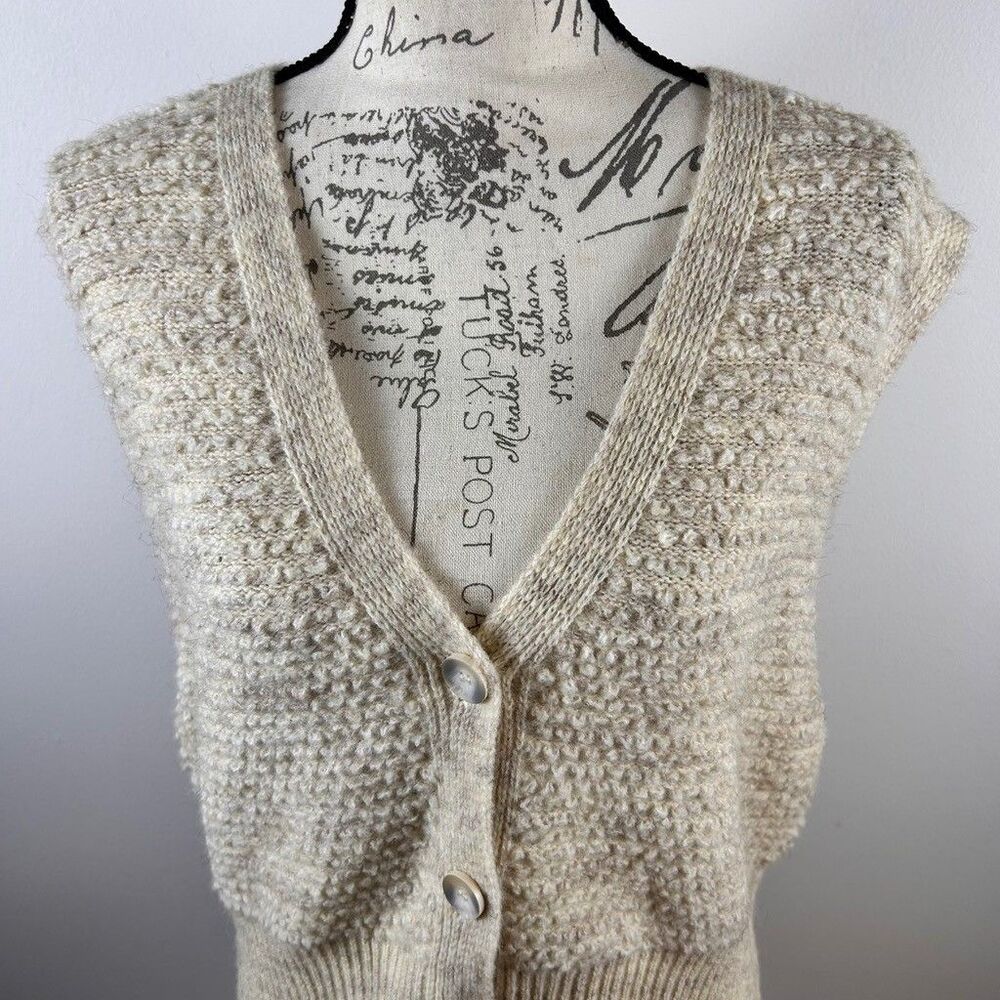 No Boundaries Knit Sweater Vest Womens XXL Beige Button Front V-Neck Boucle - Picture 3 of 10